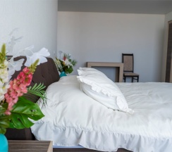 Двухуровневый номер на 6-7 человек с видом на море (корпус Б) в Оптимист