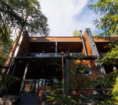 Super Лодж с 2 спальнями, баней и купелью, с видом на озеро в Пасторское озеро