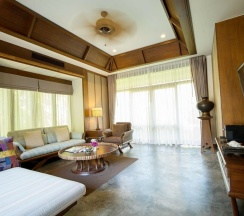 Люкс с видом на бассейн в Sibsan Resort & Spa Maeteang