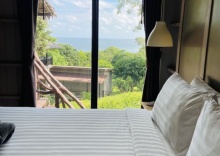 Номер Standard с балконом и с частичным видом на море в HIP Seaview Resort at Phi Phi