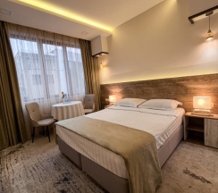 Двухместный номер Standard с видом на город двуспальная кровать в Отель Regard Yerevan