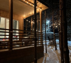 Просторная дача  с 2мя раздельными спальнями с панорамными окнами и сибирским банным чаном" в Дача на горе-море