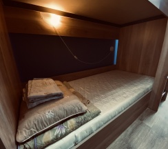 Койко-место в восьми местном мужском номере в Olimp