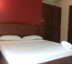 Номер Superior с балконом в Iris Hotel