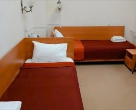 Кровать в 4-местном общем женском номере в Smart Hotel KDO Курган
