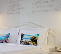 Двухместный люкс Governess двуспальная кровать в The Raweekanlaya Hotel Bangkok