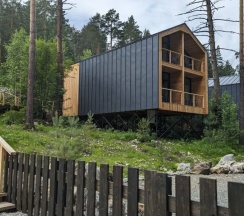 Номер в большом панорамном барнхаусе (2 этаж) для 2-4 гостей в Август