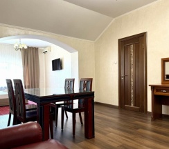 Семейный номер двухкомнатный в Bridge hotel