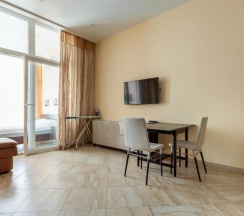 Апартаменты стандарт с двуспальной кроватью кв. 102а в Deluxe apartments
