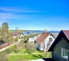 Трехместный номер с двуспальной и односпальной кроватями в Росситтен