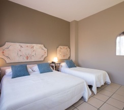 Четырёхместный номер Standard в Hotel Ariston