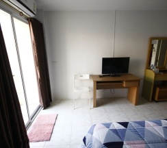 Двухместный номер Standard с балконом двуспальная кровать в Happy House Bangsaen
