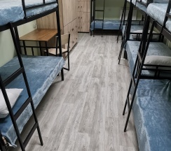 Кровать в 12-местном общем женском номере Сарма в Точка Байкала