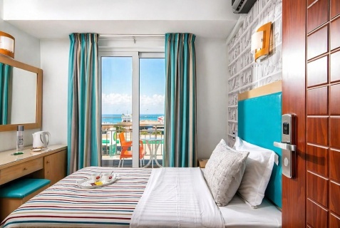 Ираклион: Отель City Life Port Hotel