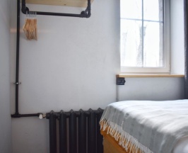 Двухместный номер с общей ванной комнатой “Эрнест” в Bookcase Hotel&Hostel