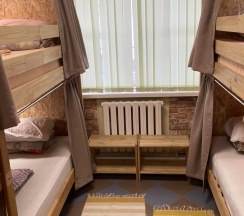 Отдельный шестиместный номер в Nice hostel