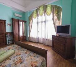 Апартаменты трехкомнатные с двумя спальнями, гостиной. в Княжна Мери