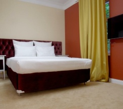 Стандарт с одной двуспальной кроватью в Barin Residence Center