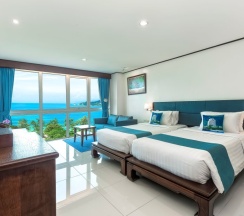 Двухместный номер Superior с балконом и с видом на море 2 отдельные кровати в Andaman Beach Suites Hotel
