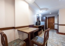 Номер Deluxe в RedDoorz Navin Mansion 3 Pattaya