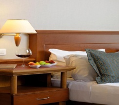 Двухместный номер Standard с частичным видом на море двуспальная кровать в Grand Kaptan Hotel - All Inclusive