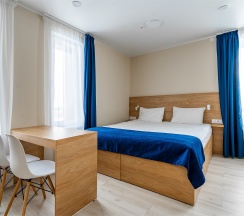 Семейный номер с двуспальной кроватью и диваном в Best Western Zoom Hotel