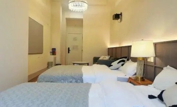 Четырёхместный семейный номер Standard с видом на город в Dream Inn Hotel (Songjiazhuang Subway Station Branch)