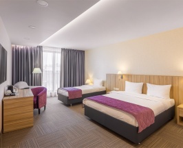 Улучшенный семейный номер в Harbor Club Hotel