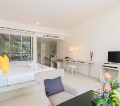 Номер Deluxe с видом на сад в The Briza Beach Resort Khaolak