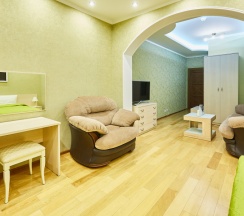 Семейный в Шмель