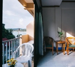 Номер Superior с балконом и с видом на море в Kata Sun Beach Hotel