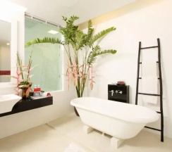 Номер Serene Wing Deluxe Family в Курортный отель The Old Phuket - Karon Beach Resort