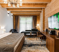Номер Делюкс с двуспальной кроватью с видом на гору в Grand Chalet Altay