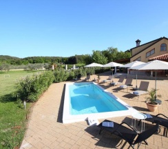Коттедж в Holiday Home Valmoneda