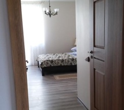 Стандартный номер (с балконом) Широкая двуспальная кровать + доп.место в Garden House