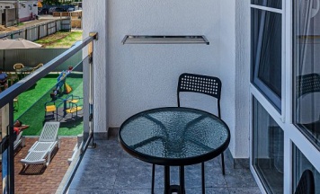 Двухместный номер Standard с балконом двуспальная кровать в Galini resort