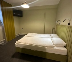 Семейный номер - 1 общая кровать king size, 1 двухъярусная кровать (до 4-х человек) в Рыбка