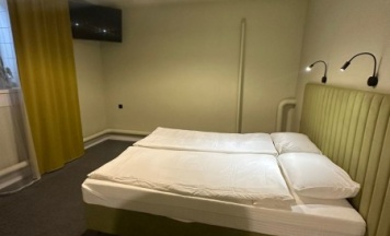 Семейный номер - 1 общая кровать king size, 1 двухъярусная кровать (до 4-х человек) в Рыбка