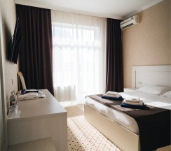 Двухместный номер Delux с кроватью размера "KingSize" и балконом в GemstHotel&SPA