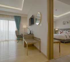 Одноместный номер Standard двуспальная кровать и односпальная кровать в Stay Easy Plus Hotel