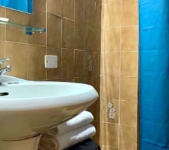 Четырёхместный номер Standard в Hotel Ariston