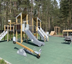 Зеркальный дом в Pinewood resort&SPA