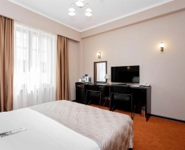 Двухместный люкс с видом на горы двуспальная кровать в Best Western Plus Atakent Park Hotel