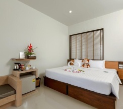 Двухместная вилла Deluxe Sunset двуспальная кровать в Secret Cliff Resort Phuket