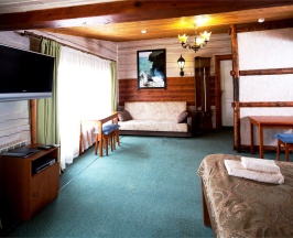 Семейный номер в коттедже №3 в Ветер странствий