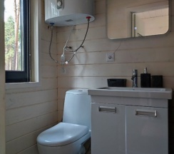 Коттедж c 1 комнатой с красивым видом из окна в Vinder Village