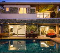Вилла с 4 комнатами с балконом в Tropicana Pool Villa