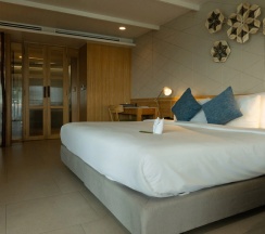 Двухместный люкс Honeymoon двуспальная кровать в Andaman Cannacia Resort & Spa