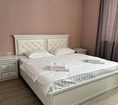 Делюкс в Градъ 1221