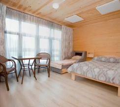 Коттедж с видом на озеро в Горное озеро